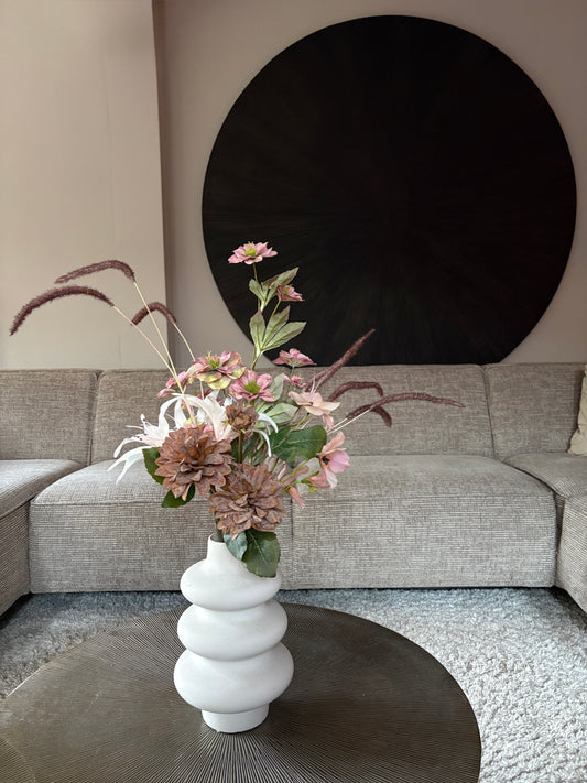 Zijden boeket Keet met zes kunstbloemen in taupe-, roze- en wittinten, elegant en romantisch bloemstuk voor elk interieur.